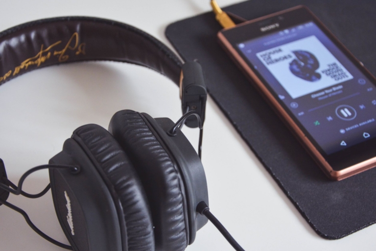 Deezer, abonelerine 24-bit/192 kHz müzik akışı sunuyor